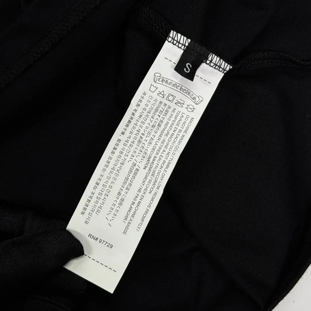 P170 Chrome Hearts* Chrome Hearts are made of 320g double yarn fabric, 1*1 Solona rib, imported digital front and rear white ink direct injection, loose version, same style for men and women. Color: Black White Size: XS S M L